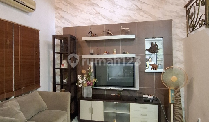 rumah megah kota wisata 2 lantai nyaman lt 180 lb 200 nego