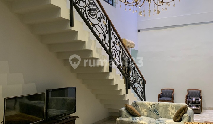 A good, neat 2-story mansion with a land area of 300 and building area of 250 in Raffles Hills.