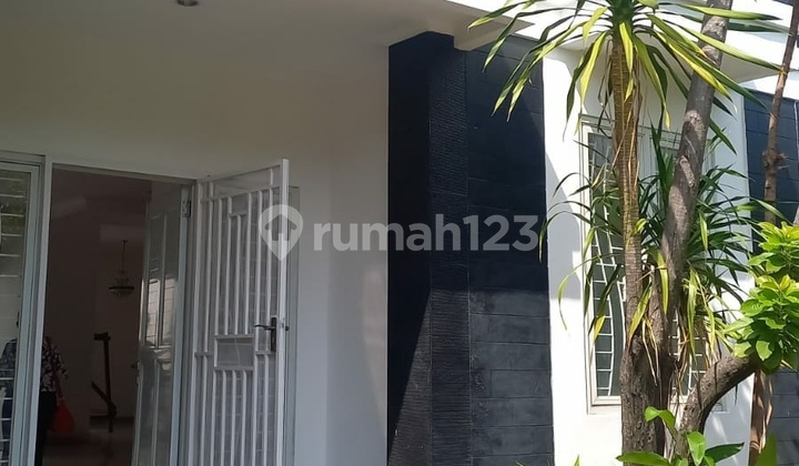 Rumah Sewa Kota Wisata Bagus Rapih Siap Huni Murah lt 200 lb 200 2