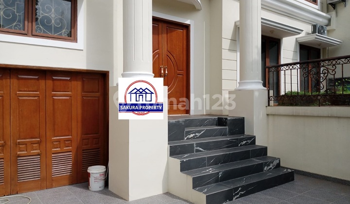 Rumah Murah Megah Raffles Hills Bagus Siap Huni 2 Lantai Lt 300 Lb 400 di Raffles Hills