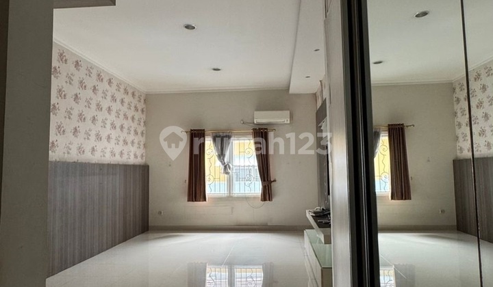 Rumah Megah Bagus Murah 2 Lantai Kota Wisata Lt0 lb 350 Nego