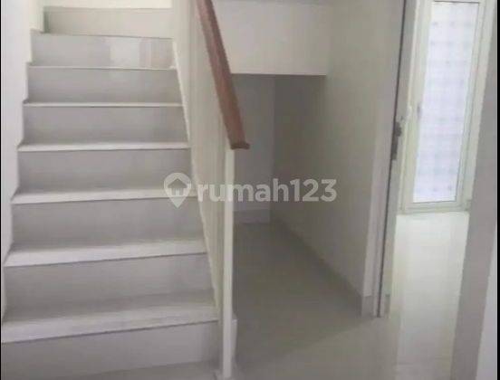 Rumah di Grand Pakuwon Semi Furnished Surabaya Barat Murah Hen462 4