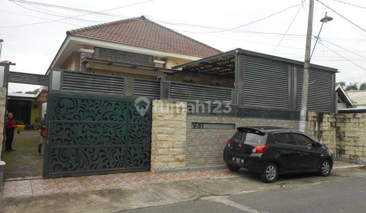 Rumah Besar Ada Pool 696 Kampung Dalem Kediri Bagus Murah 1