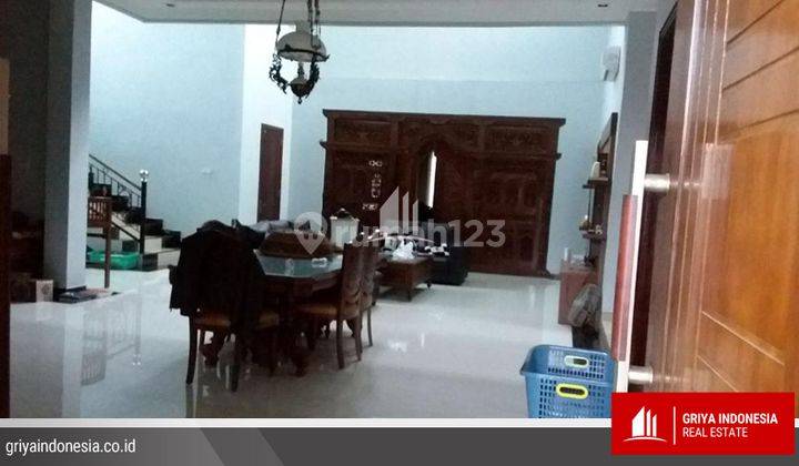 Rumah Mewah Fully Furnish di Kawasan Purnama 1 Kota Pontianak - Kalimantan Barat

 3