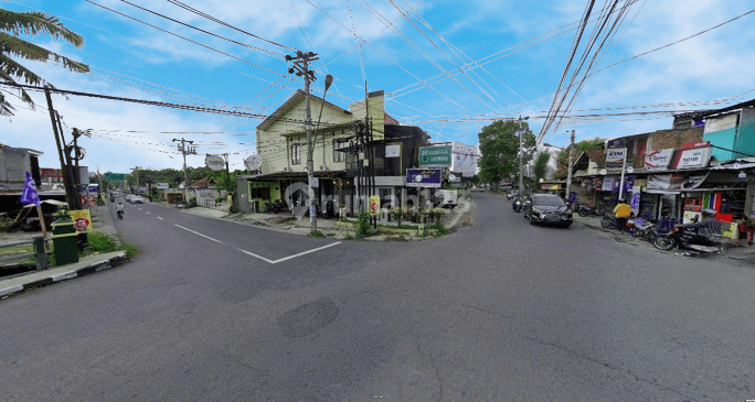 Tanah di 70 Meter Jl. Damai, Yogyakarta SHM 111 m² 2