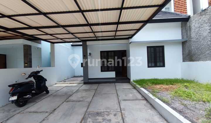 Modern Minimalist House in Seyegan – Close to UGM, UTY & Academic Hospital