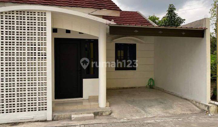 Jual Rumah Siap Huni, Bonus Full Furnished Condongcatur, Ringroad 2