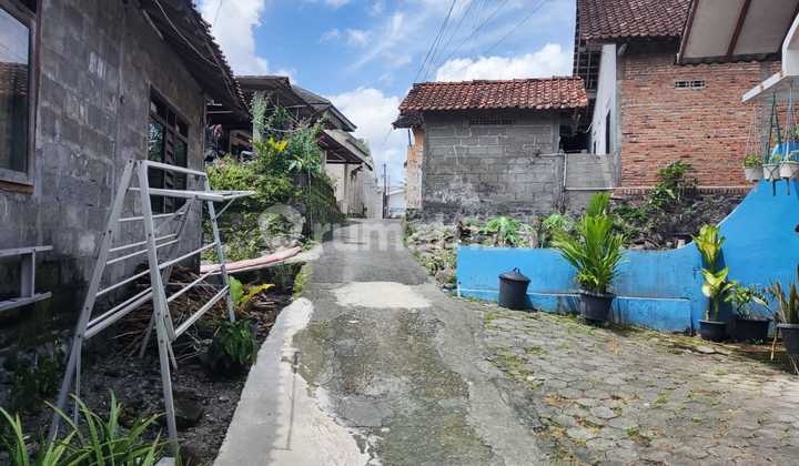 Land 175M² 1.7 Million/M² West of Jombor Terminal 3 Minutes Suitable for Boarding House Land 175M² 1.7 Million/M² West of Jombor Terminal 3 Minutes Suitable for Boarding House