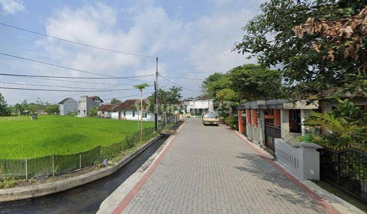 Tanah di Dekat Stadiun Maguwo, Yogyakarta SHM 348 m² 2