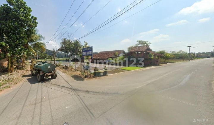 Strategic Land Margodadi Seyegan, Price 1.9 Million/M² Strategic Land Margodadi Seyegan, Price 1.9 Million/M²