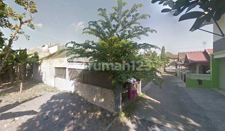 Bu! Tanah 207 M² Bonus Rumah - 300 M Ringroad Utara - 1,35 M 2