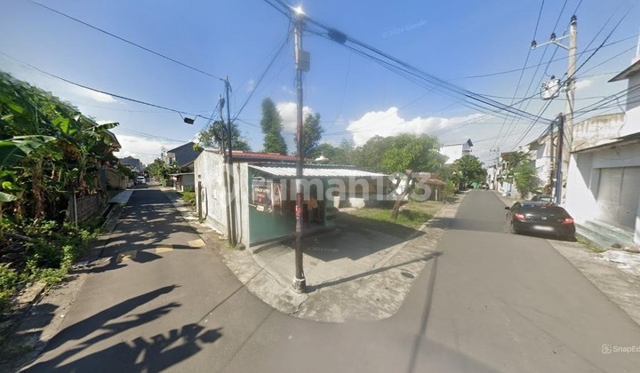 Tanah Dekat Kampus STIE YKPN & UPN, Akses Mobil, Lokasi Tenang!