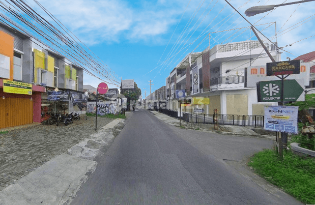 Tanah di 70 Meter Jl. Damai, Yogyakarta SHM 111 m² 2