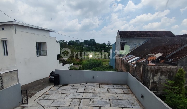 Dijual Rumah Baru Dekat Jogja Bay, Maguwoharjo — 200m², Siap Huni