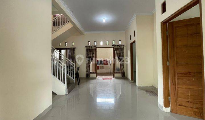 Rumah Bagus Semi Furnished SHM di Jl Kaliurang Km 6, Plemburan, Sleman 2