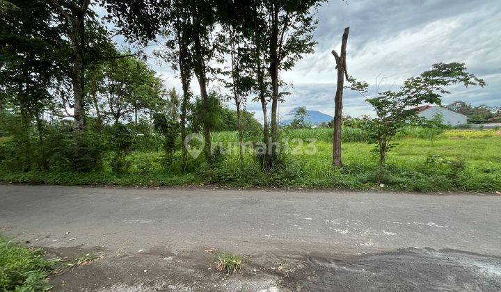 Tanah di Selatan Kampus Uii, Yogyakarta 816 m² 1