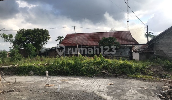 300 Million; Gentan Selatan UII Kaliurang Land 300 Million; Gentan Selatan UII Kaliurang Land