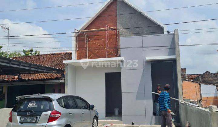 Rumah Baru Unfurnished SHM di Di Sidoluhur Dekat Pasar Godean, Sleman 1