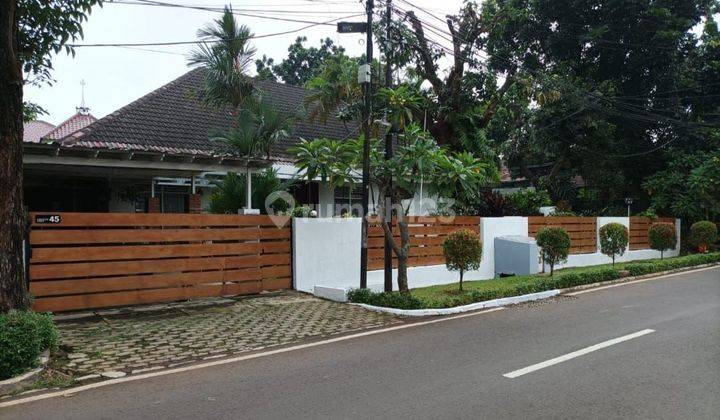 Dijual Rumah Posisi Hook Di Cilandak Barat
 1