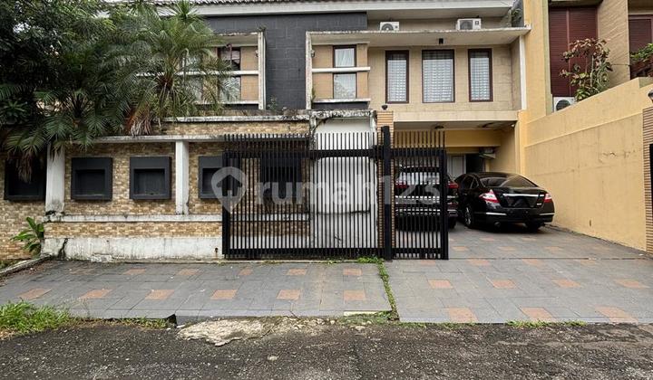 Hot Sale!!! Rumah Siap Huni di Menteng Jakarta Selatan