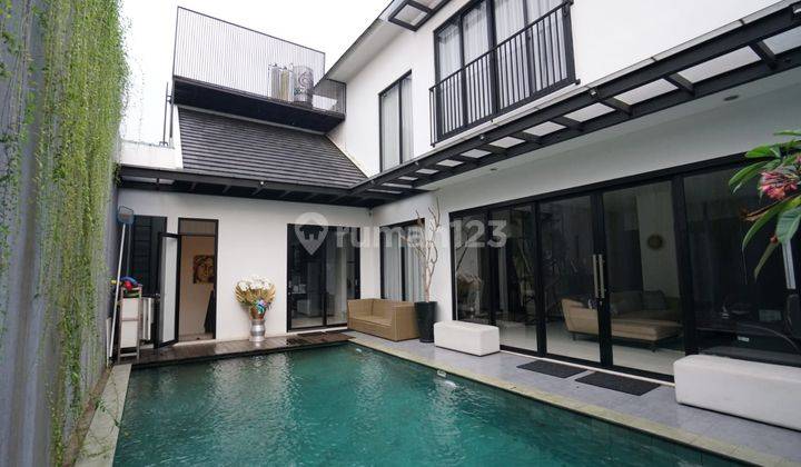 Dijual Rumah Mewah Modern Dengan Private Pool di Pesanggrahan 2