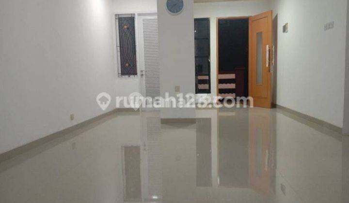 Disewakan rumah siap huni 2lantai di cipadu Tangerang Selatan 1