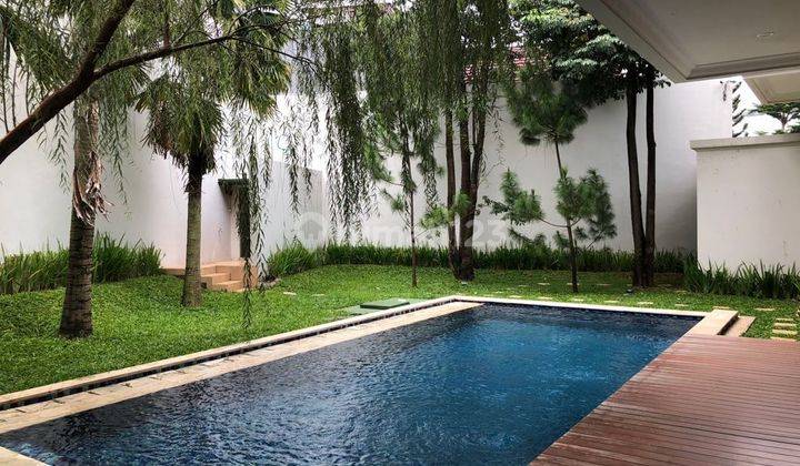 Dijual rumah dengan private pool di Kucica sektor 9 1