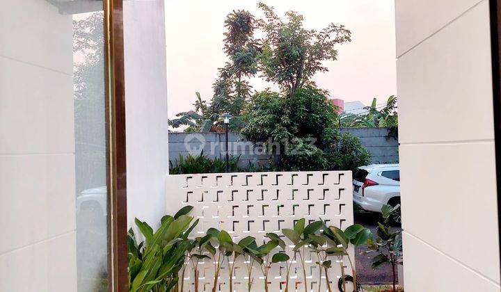 Rumah Hook Sudah Dilakukan Renovasi
Di Cluster Callysta Graha Bintaro Jaya
 16