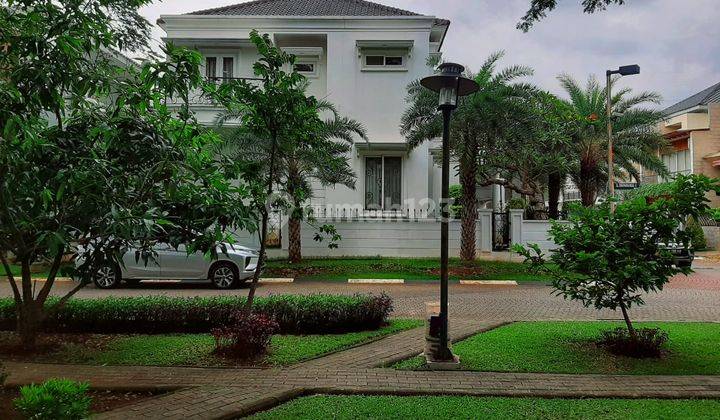 Rumah Clasic Kontemporer 
Posisi Hook di Kebayoran residence 1