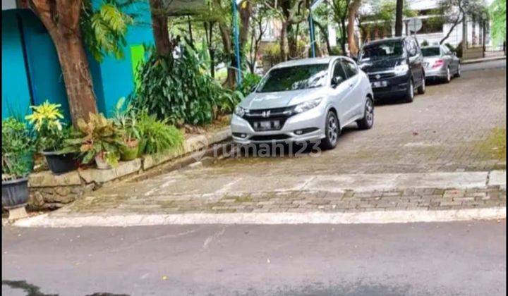 Dijual Rumah Asri Halaman Belakang luas dekat Bintaro Plaza di sektor 3a bintaro jaya. 2