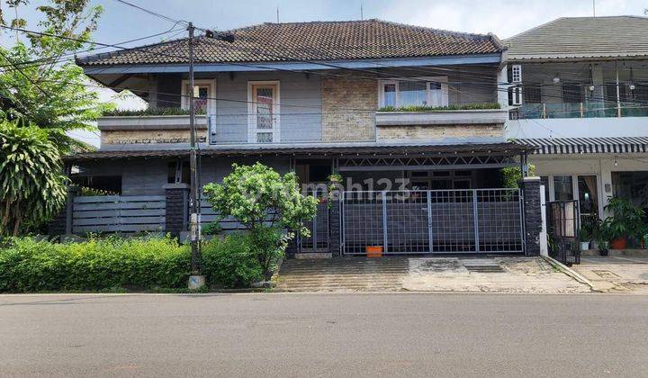 Di jual rumah posisi hook & pinggir jalan utama  cocok buat usaha di sektor 1 Bintaro
 1