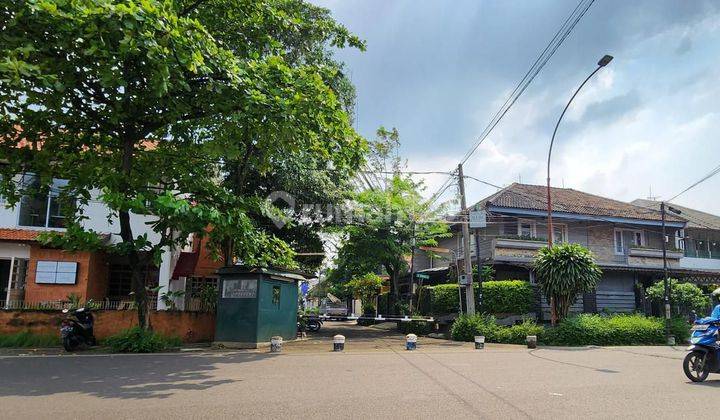 Di jual rumah posisi hook & pinggir jalan utama  cocok buat usaha di sektor 1 Bintaro
 2