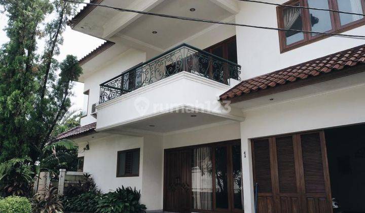 Dijual rumah 2 lantai ada swimming pool di kawasan elit Ampera Raya ,Jaksel
 1