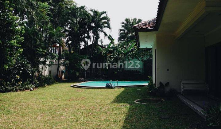 Dijual rumah 2 lantai ada swimming pool di kawasan elit Ampera Raya ,Jaksel
 2