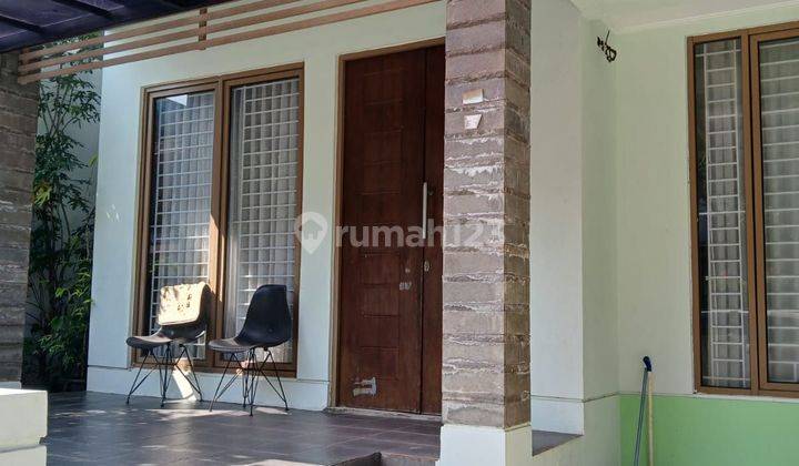 Disewa Rumah Siap Huni,  Minimalis, semi furnished di Emerald Bintaro 
 1