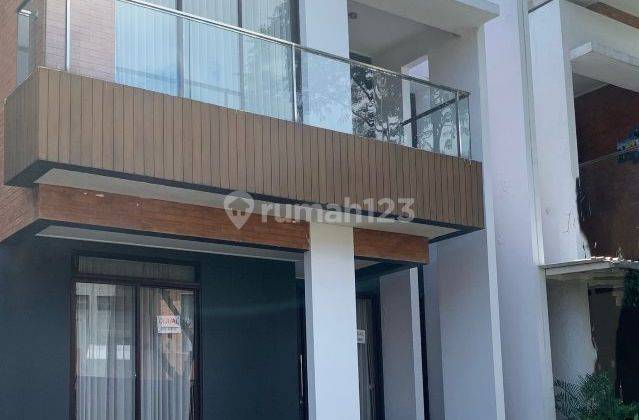 Dijual rumah siap huni di Discovery Sektor 9 Bintaro Jaya, one gate system, lingkungan asri, aman dan nyaman. 
 1