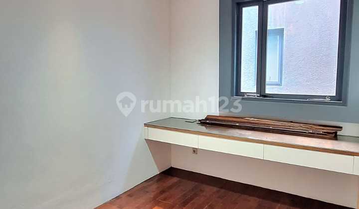 Hot Sale!!! Ready-to-Occupy House at Ozone in Pesanggrahan, South Jakarta 2