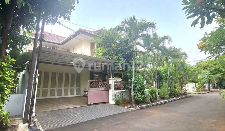 Hot Sale!!! Ready-to-Live-in House in Menteng Bintaro Jaya Sector 7 2
