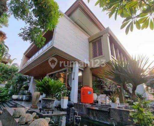 Dijual Rumah Mewah Modern Tropical Hook Sirkulasi Bagus Furnished Swimming Pool Dg Rooftop Di Pakubuwono Jakarta Selatan 

 1