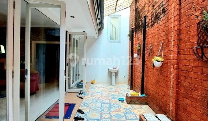 Hot Sale!!! Rumah Siap Huni di Emarald Bintaro Sektor 9 2