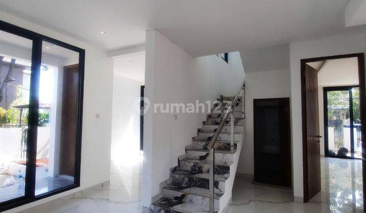 Rumah Brandnew Dijual Hook Siap Huni Strategis Sirkulasi Bagus Perumahan Sektor 9 Bintaro Jaya  2