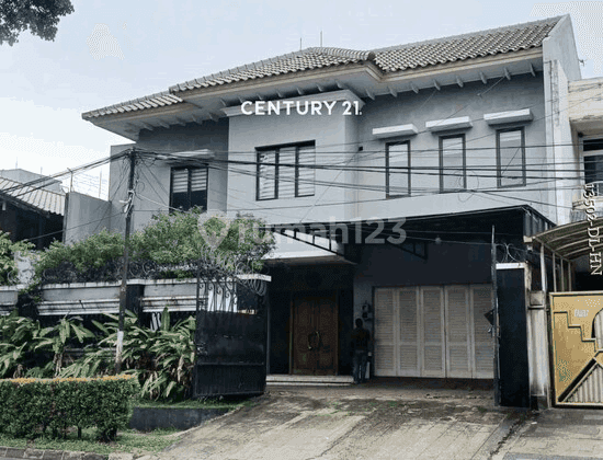Rumah Dijual Lokasi Strategis Berada Di Jalan Boulevard Bintaro 1