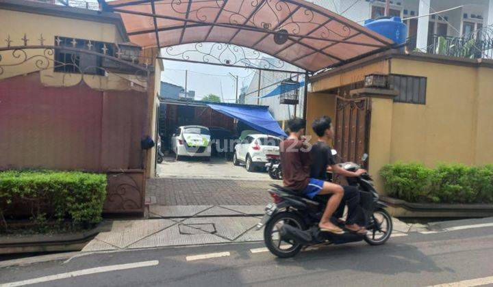 Kavling Kotak, datar, siap bangun dijual di lokasi strategis di Jagakarsa, dekat pintu tol Andara, Jakarta Selatan.
 2