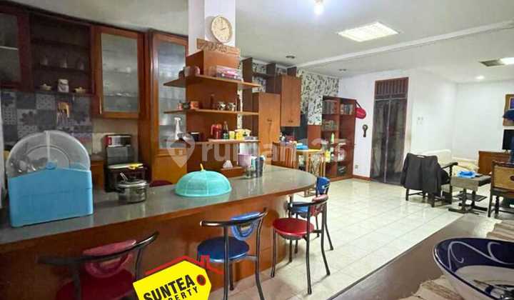 Hot Sale!!! Rumah Lokasi Strategis di Bintaro Sektor 5 Hot Sale!!! Rumah Lokasi Strategis di Bintaro Sektor 5