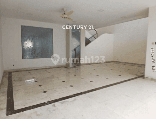 Rumah Dijual Lokasi Strategis Berada Di Jalan Boulevard Bintaro 2