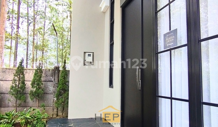 Mewah ! Rumah 2 Lantai Dekat Danau Bsb dan Uptown Mall ! 2