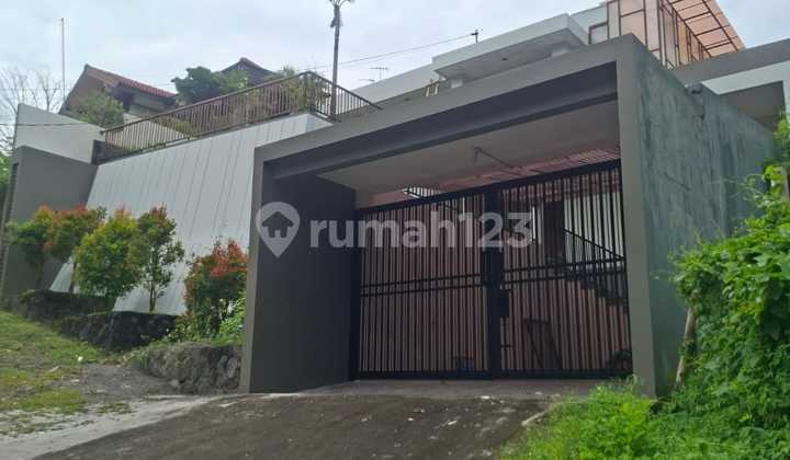 Mewah ! Papandayan Stonen 2 Lantai. Ada Kolam Renang SHM