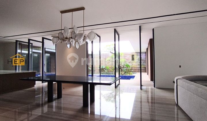 Mewah Baru Telagabodas 3 Lantai Furnished Siap Pakai . SHM 2