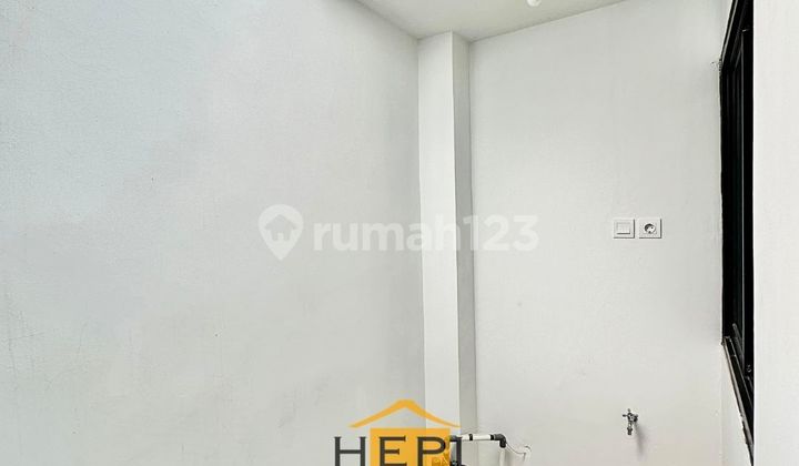 New House for Rent in Pedurungan! AC, kitchen set, water heater included. 2