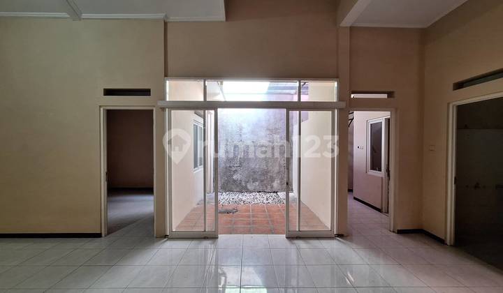 Rumah Lamper Semarang Tengah Dekat Simpang Lima. Siap Huni.. SHM 2